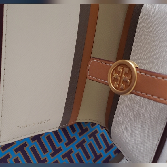 🎄SALE 🍬 TORY BURCH: Robinson Mini Wallet NWOT - Picture 3 of 8